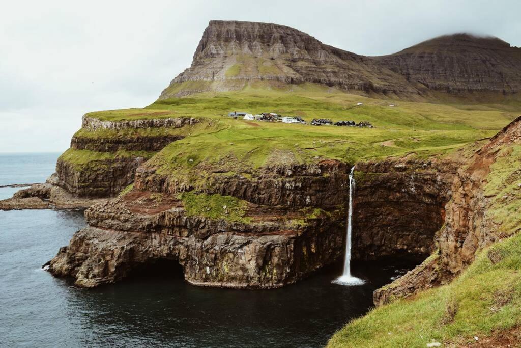 Mulafossur Cottage No 4 By Famous Waterfall In Gasadalur Exterior foto